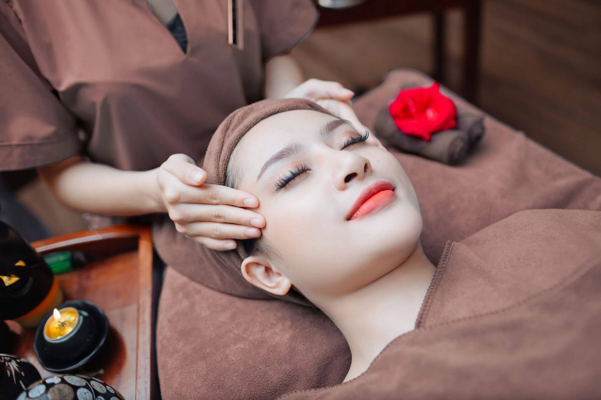 Mẹ bầu có nên đi spa chăm sóc da mặt không?